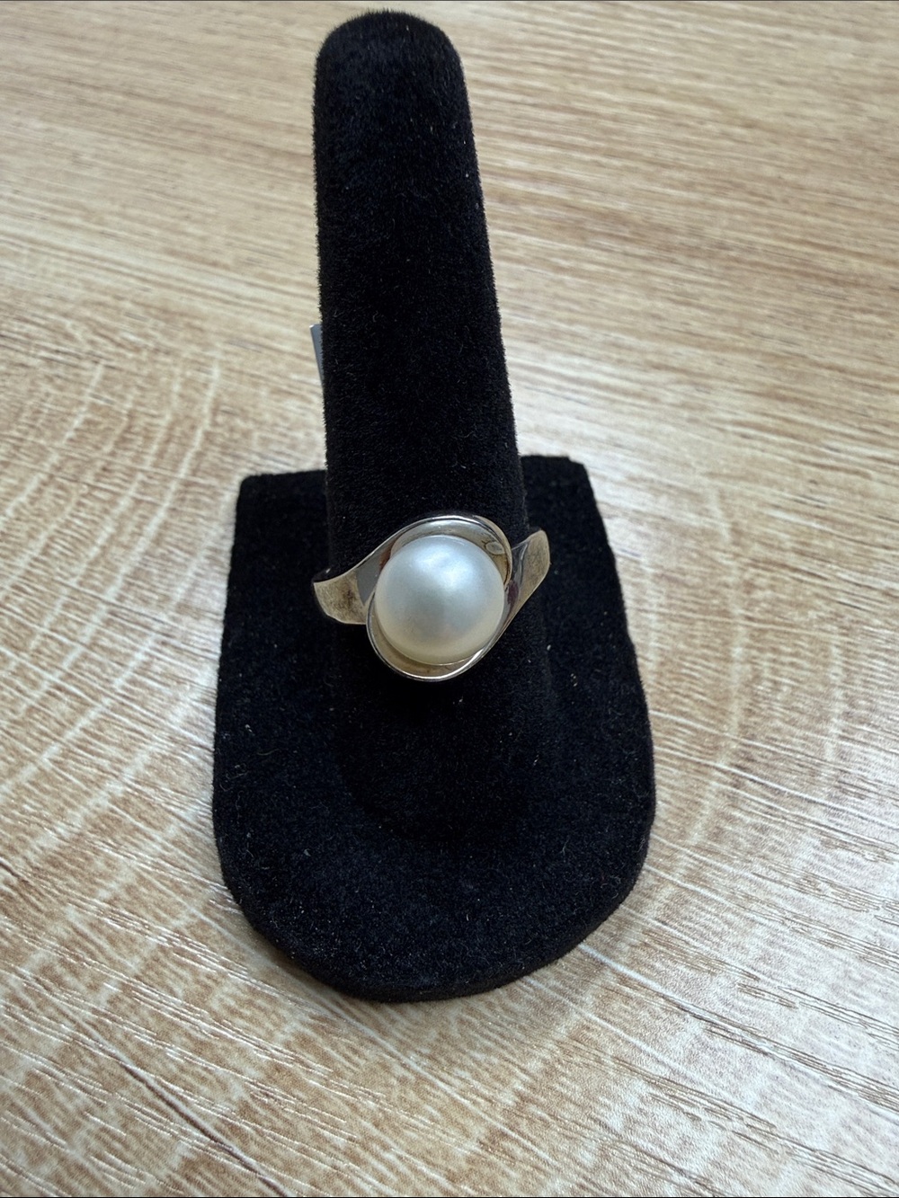 Classic White Pearl Ring in Sterling Silver size 7